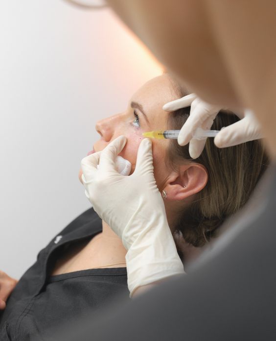 How Glutathione Injections Help Detoxify and Illuminate Your Skin 1
