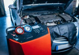 working servicing car air conditioner vehicle auto service repair workshop 1