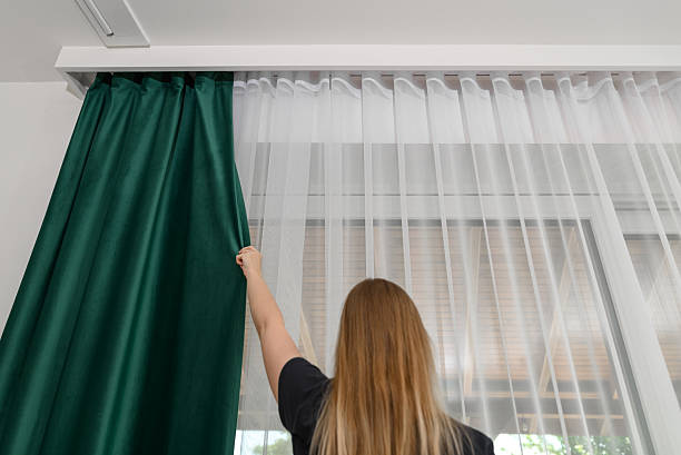 Restore the Shine of Your Drapery and Blinds with Professional Cleaner 3 Drapery and Blinds Cleaning js